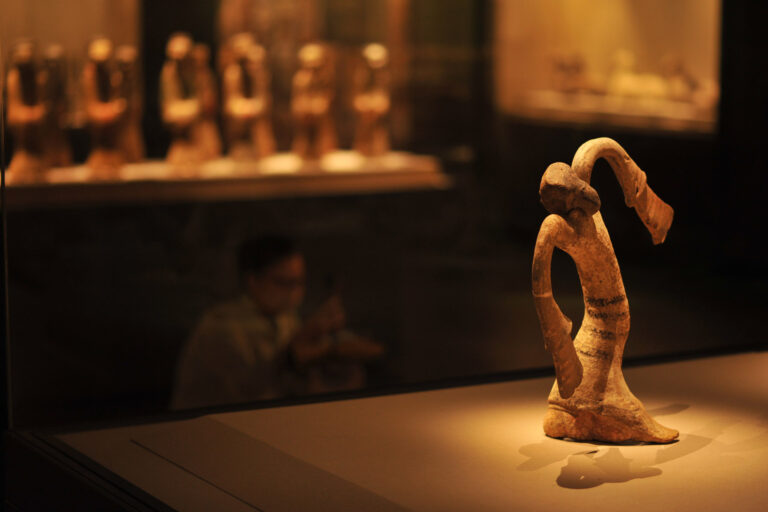 Li Feng-Jiangsu - Stories-in-the-Museum-1